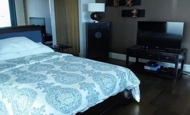 Condominium for Rent 3 bedrooms: 3BR Flat Condo for Rent / Lease in Edades Tower and Garden Villas Rockwell Makati