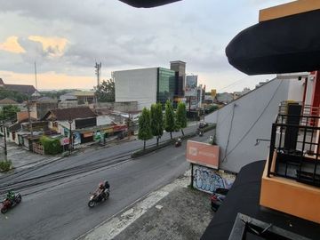 Ruko Mangku Aspal di Jl. Affandi Gejayan; 3 Lantai