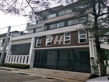 PH942 Townhouse For Sale In Pasig At 11M