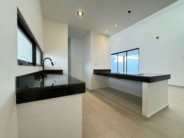 Casa Lista para Entrega 3 Habitaciones y Piscina en Privada Inara, Cholul