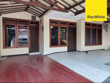 Dijual Rumah di Taman Pondok Indah, Wiyung, Surabaya Barat
