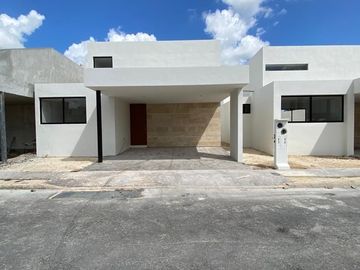 Casa en venta  Mérida Yucatán, Privada Savara Conkal