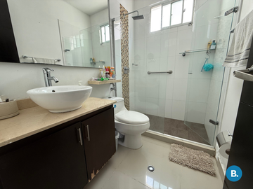 apartamento en venta en altos de riomar. Cod V516