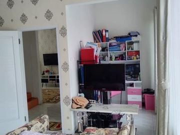 Rumah di Pancoran Mas, 3Lt, Full Furn, Cluster di Kali Licin
