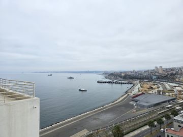 EN VENTA DEPARTAMENTO FRENTE AL MAR, VALPARAÍSO.