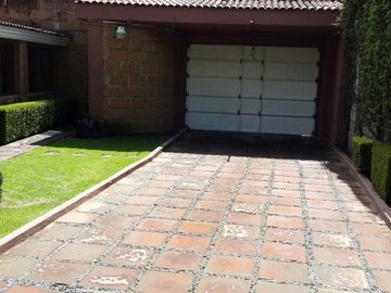 Hermosa Casa tipo Ingles / Venta Toluca