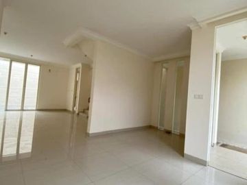 Rumah CASA TOBAGO, GRAND ISLAND Hadap Utara BARU Gress