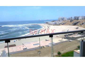 🏖️ ¡LINDO DEPARTAMENTO EN ALQUILER EN PLAYA SEÑORITAS – PUNTA HERMOSA! 🌊
📍 Ubicado frente a la Playa Señoritas, en segunda planta, vista directa al m