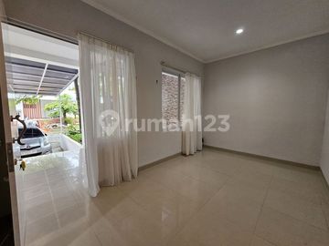 Rumah 2 Lantai Siap Huni Dalam Cluster One Gate System di Cinere