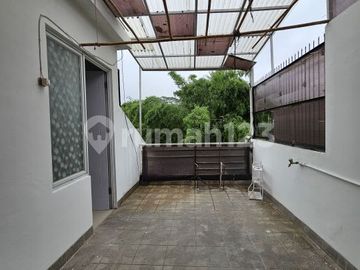 Rumah 2 Lantai Siap Huni Dalam Cluster One Gate System di Cinere