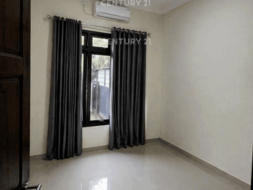 Rumah 2Lt Bisa Untuk Kantor Di Perumahan Dekat Sleman City Hall