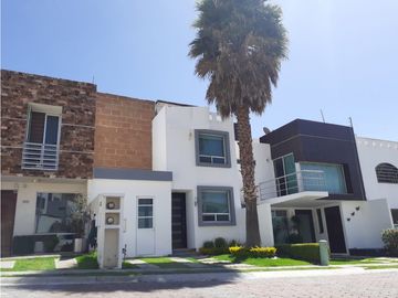 Casa En Venta En Fraccionamiento Lomas Del Valle