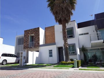 Casa En Venta En Fraccionamiento Lomas Del Valle