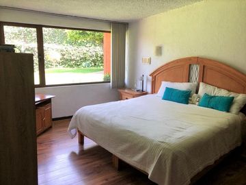 CASA  CON SEGURIDAD  EN CLUB DE GOLF HACIENDA, ATIZAPÁN DE ZARGOZA