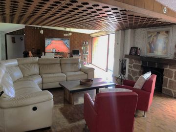 CASA  CON SEGURIDAD  EN CLUB DE GOLF HACIENDA, ATIZAPÁN DE ZARGOZA