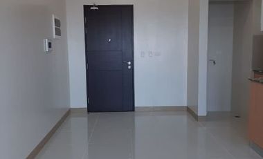 Condo unit foe sale near Mall of Asia