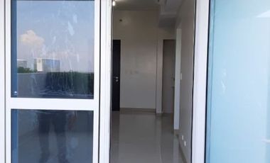 Condo unit foe sale near Mall of Asia