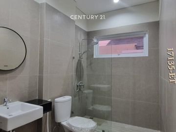 Disewakan Rumah Brandnew Design Modern Apik Di Jakarta Selatan