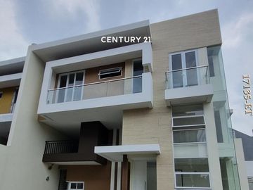Disewakan Rumah Brandnew Design Modern Apik Di Jakarta Selatan