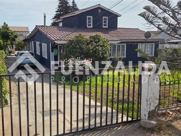 Casa en venta de 4 dorm.3 baños en La Serena