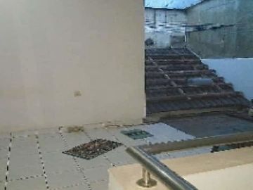 Rumah nyaman dan luas di kawaluyaan