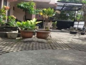 Rumah nyaman dan luas di kawaluyaan