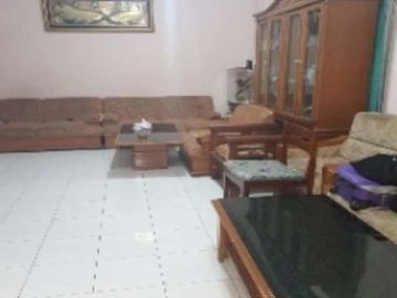 Rumah nyaman dan luas di kawaluyaan