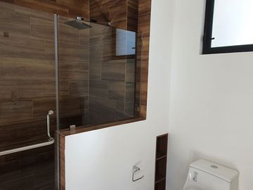 Residencia en Portanova, de Autor, Jardín, Sala TV, 3 Recamaras, de LUJO