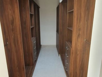 Residencia en Portanova, de Autor, Jardín, Sala TV, 3 Recamaras, de LUJO