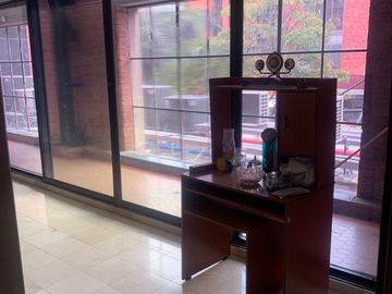 SE ARRIENDA OFICINA 70 MTS2 CHIPICHAPE. Cod A9591