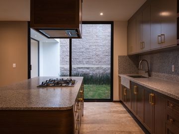 VENTA CASA EN ALTO LAGO