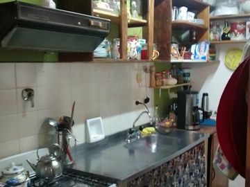 Vivienda de tres dormitorios en proximidad del Lago Moreno. Barrio Covibar