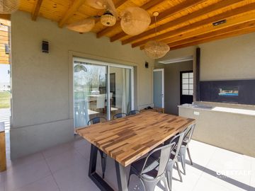 Casa 3 dormotorios en venta - Haras de Funes