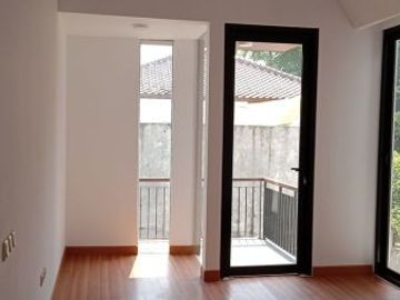 For Sale Newly Build Modern Townhouse & Kavling at Kebayoran Baru