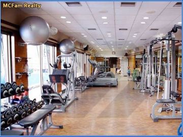 Luxurious 1BR unit for Sale Near Dela Salle University Taft