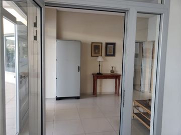 VENTA CASA ESPECTACULAR MANSIÓN CON COSTA AL LAGO
