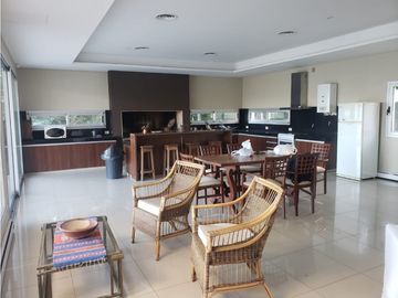 VENTA CASA ESPECTACULAR MANSIÓN CON COSTA AL LAGO