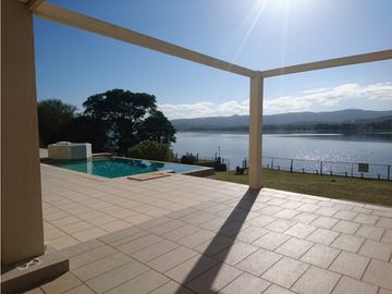 VENTA CASA ESPECTACULAR MANSIÓN CON COSTA AL LAGO