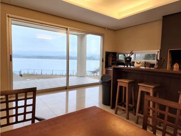 VENTA CASA ESPECTACULAR MANSIÓN CON COSTA AL LAGO