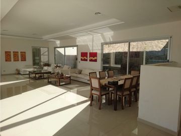 VENTA CASA ESPECTACULAR MANSIÓN CON COSTA AL LAGO