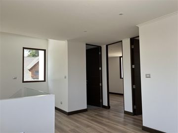 NUEVA 4 Dorm/3 Baños Brisas Norte. Colegio Highlands