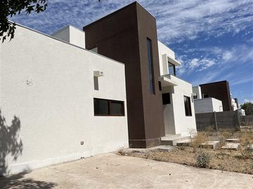 NUEVA 4 Dorm/3 Baños Brisas Norte. Colegio Highlands