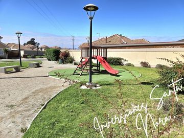 Casa en Condominio Serena Oriente SAN JOAQUIN