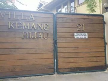 For Rent/For Sale Affordable Price Villa Kemang Hijau siap huni!