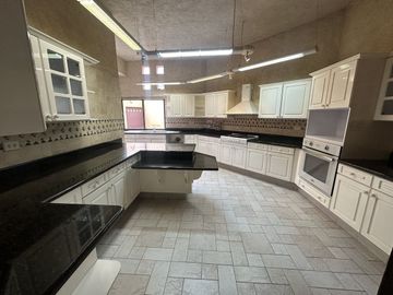Casa en venta estilo mexicano en Zavaleta