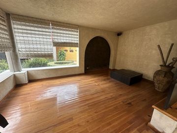 Casa en venta estilo mexicano en Zavaleta