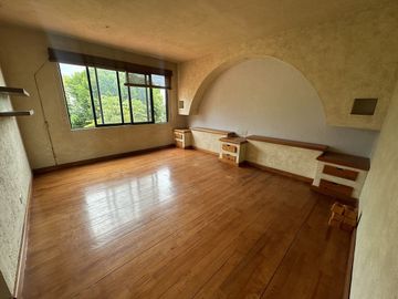 Casa en venta estilo mexicano en Zavaleta