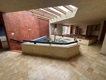 Casa en venta estilo mexicano en Zavaleta