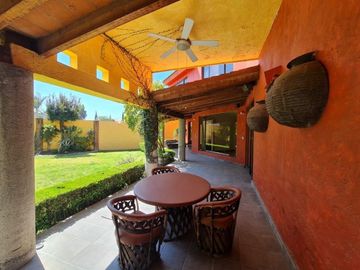 Casa en venta estilo mexicano en Zavaleta