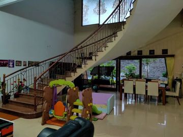 Rumah lux minimalis bagus pusat kota jalan Sriwijaya Bandung